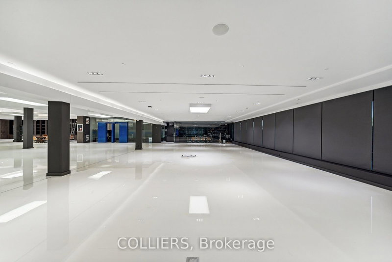 1325 Lawrence Ave E, Toronto, M3A 1C6 | Image 3