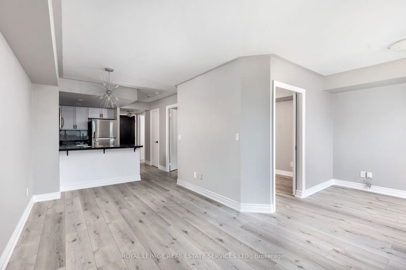  3307 - 8 Park Rd  Toronto, M4W 3S5 | Image 14