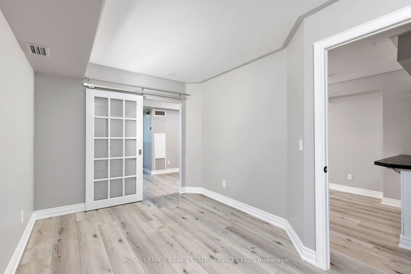  3307 - 8 Park Rd  Toronto, M4W 3S5 | Image 21