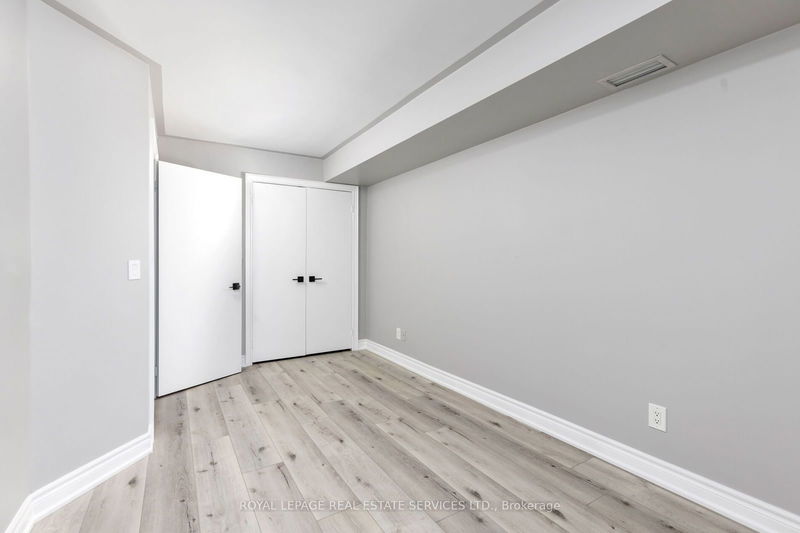  3307 - 8 Park Rd  Toronto, M4W 3S5 | Image 23