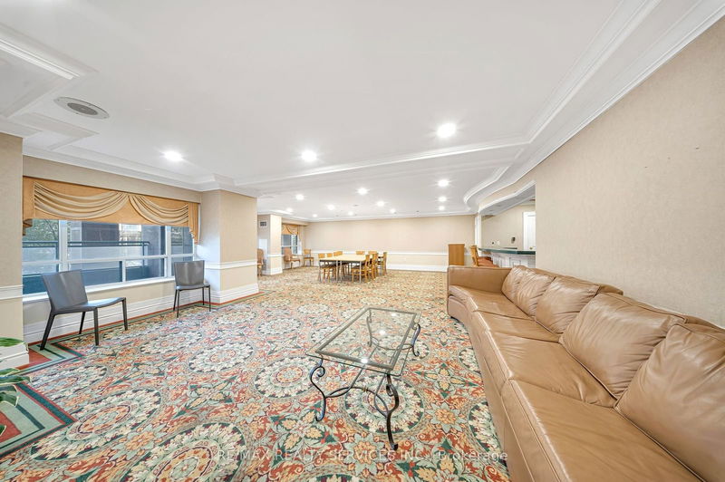  908 - 887 Bay St  Toronto, M5S 3K4 | Image 32