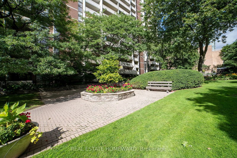  1914 - 40 Homewood Ave  Toronto, M4Y 2K2 | Image 20