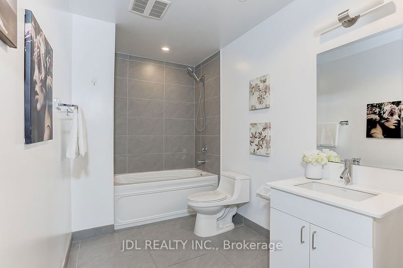  3201 - 426 University Ave  Toronto, M5G 1S9 | Image 11