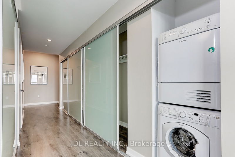  3201 - 426 University Ave  Toronto, M5G 1S9 | Image 21