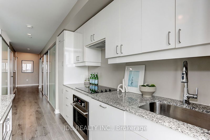  3201 - 426 University Ave  Toronto, M5G 1S9 | Image 31