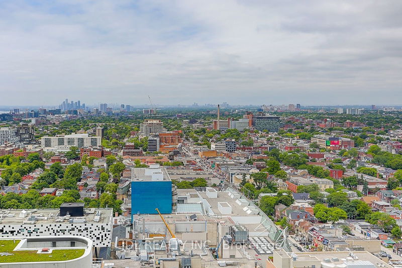  3201 - 426 University Ave  Toronto, M5G 1S9 | Image 37