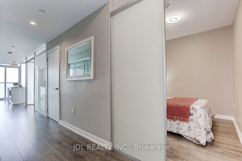  3201 - 426 University Ave  Toronto, M5G 1S9 | Image 6