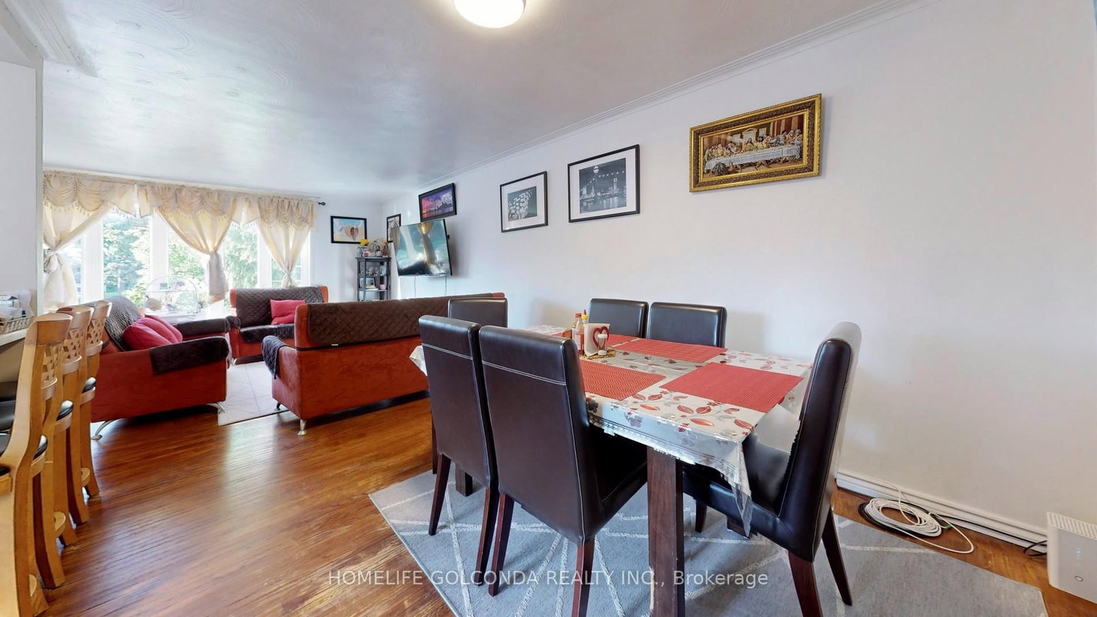 Listing Image 5