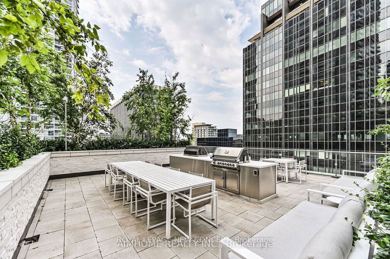  1002 - 2221 Yonge St  Toronto, M4S 2B4 | Image 39