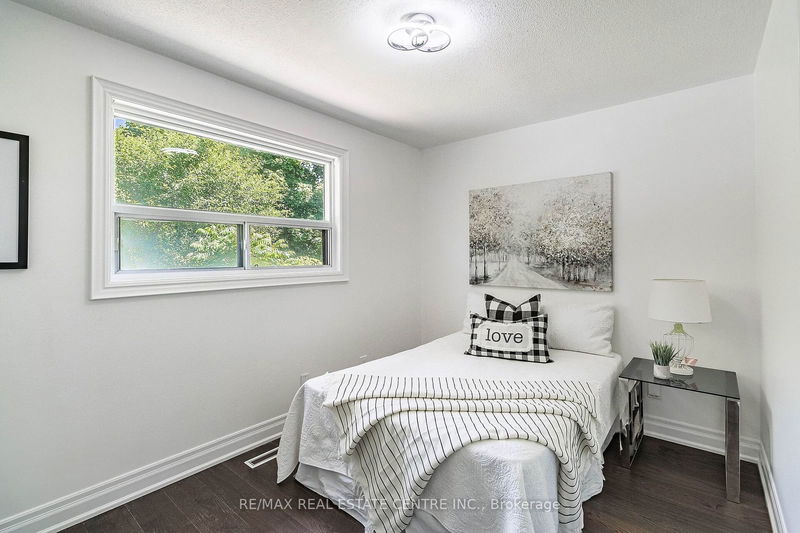 114 Sexton Cres  Toronto, M2H 2L6 | Image 25