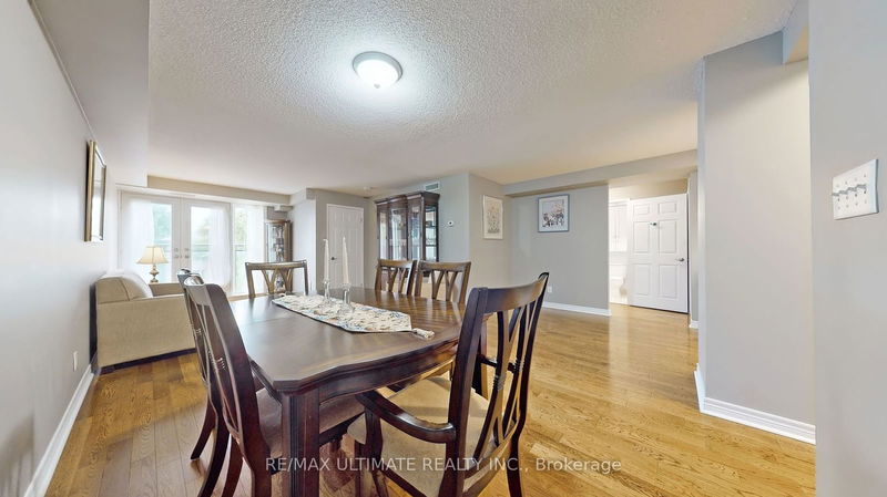  206 - 645 Millwood Rd  Toronto, M4S 1L1 | Image 17