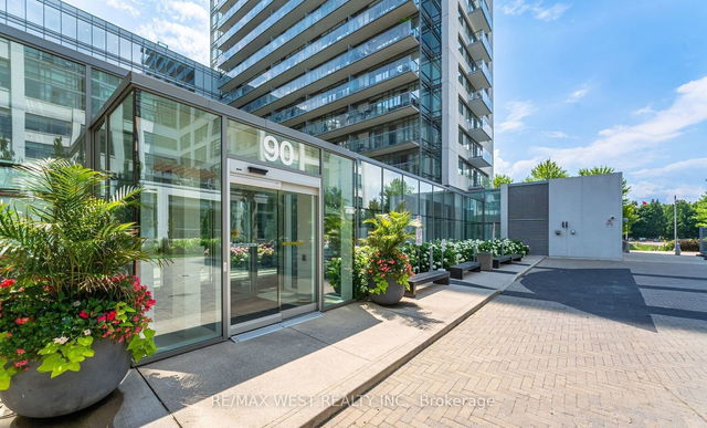 501 - 90 Stadium Road