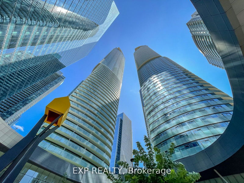 home for lease on 3702-14 York Street