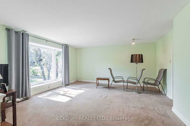 16 Chatfield Dr  Toronto, M3B 1K5 | Image 5