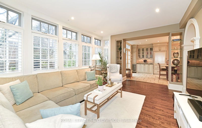 254 Russell Hill Rd  Toronto, M4V 2T2 | Image 11