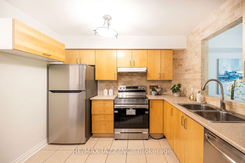  TH426 - 12 Douro St  Toronto, M6K 3M4 | Image 16