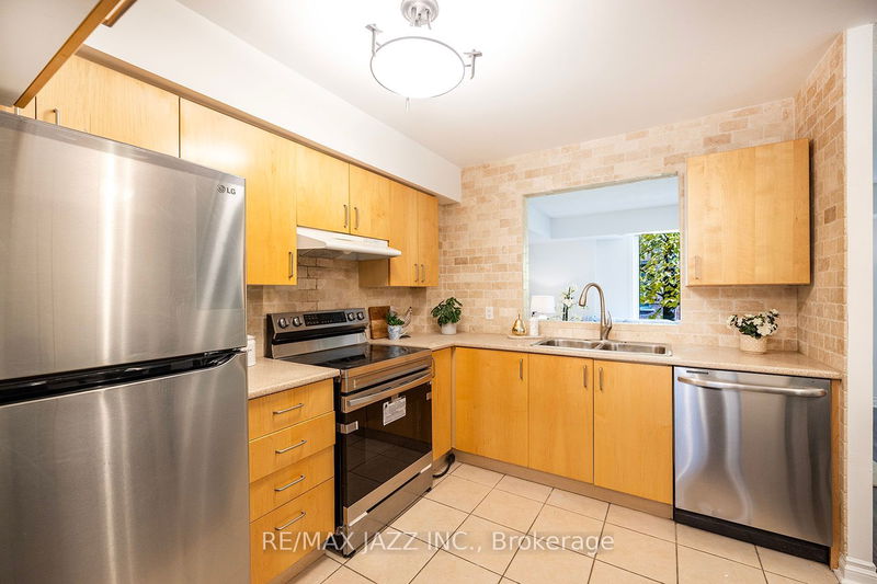  TH426 - 12 Douro St  Toronto, M6K 3M4 | Image 17