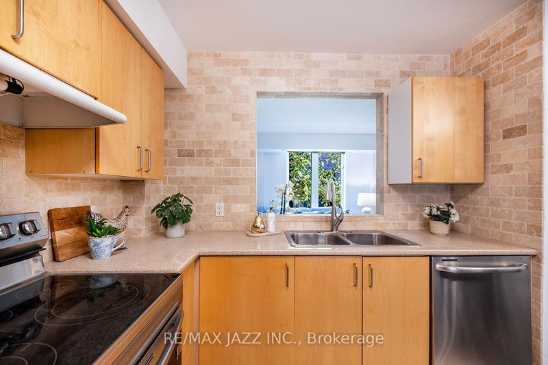  TH426 - 12 Douro St  Toronto, M6K 3M4 | Image 19