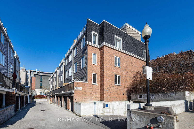  TH426 - 12 Douro St  Toronto, M6K 3M4 | Image 2