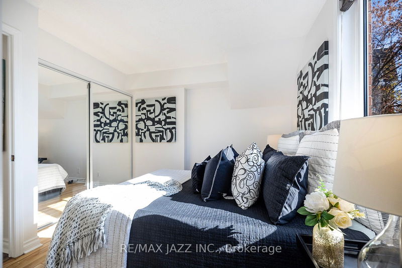  TH426 - 12 Douro St  Toronto, M6K 3M4 | Image 24