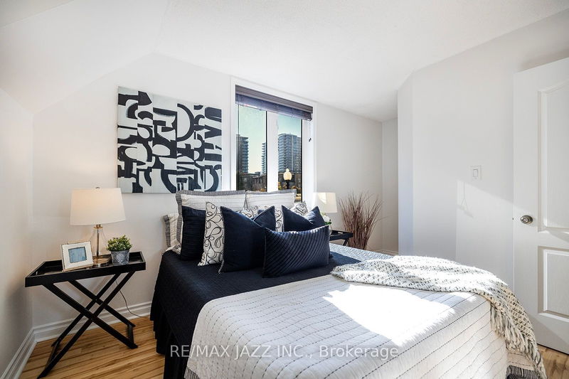  TH426 - 12 Douro St  Toronto, M6K 3M4 | Image 25