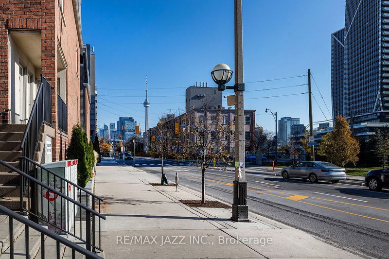  TH426 - 12 Douro St  Toronto, M6K 3M4 | Image 5