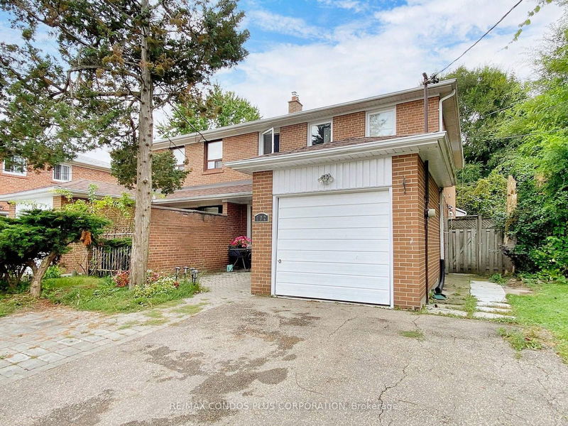 102 Tanjoe Cres  Toronto, M2M 1P7 | Image 1