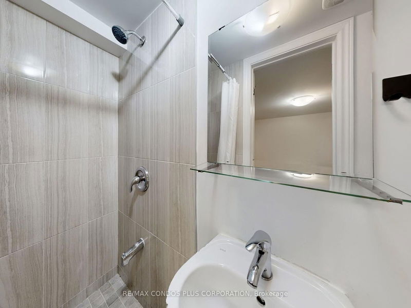 102 Tanjoe Cres  Toronto, M2M 1P7 | Image 33