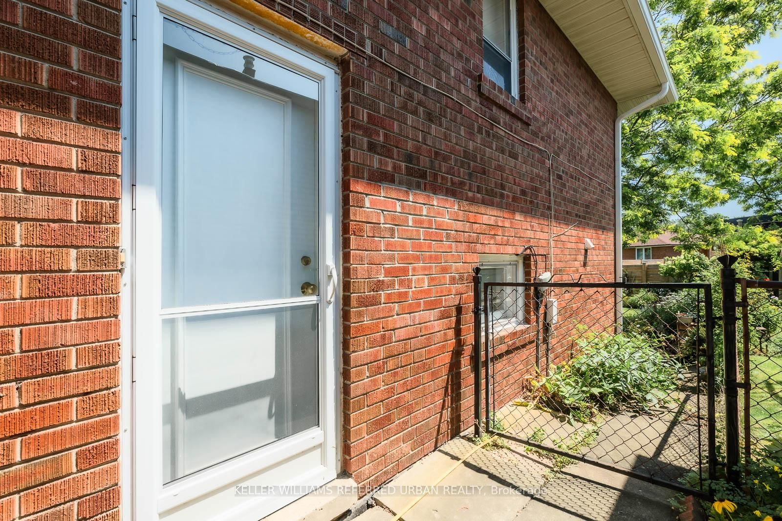 Listing Image 28