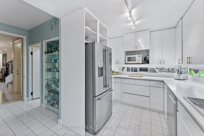  402 - 18A Hazelton Ave  Toronto, M5R 2E2 | Image 14