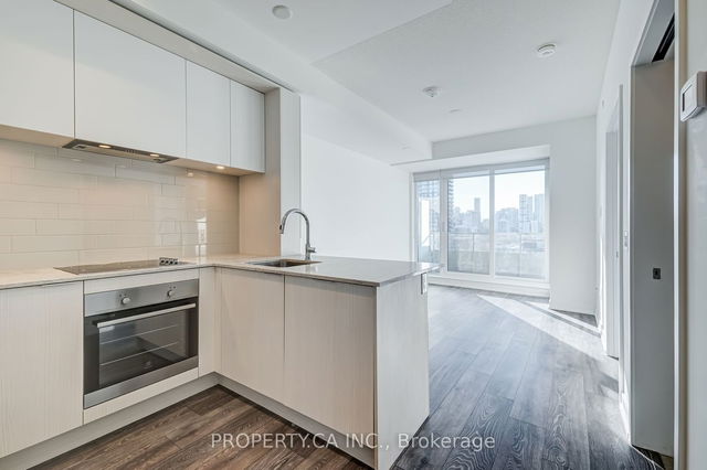 1307 - 225 Sumach Street