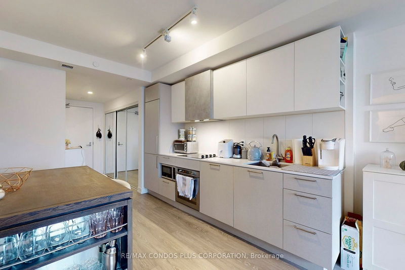  518 - 19 Western Battery Rd  Toronto, M6K 0E3 | Image 10