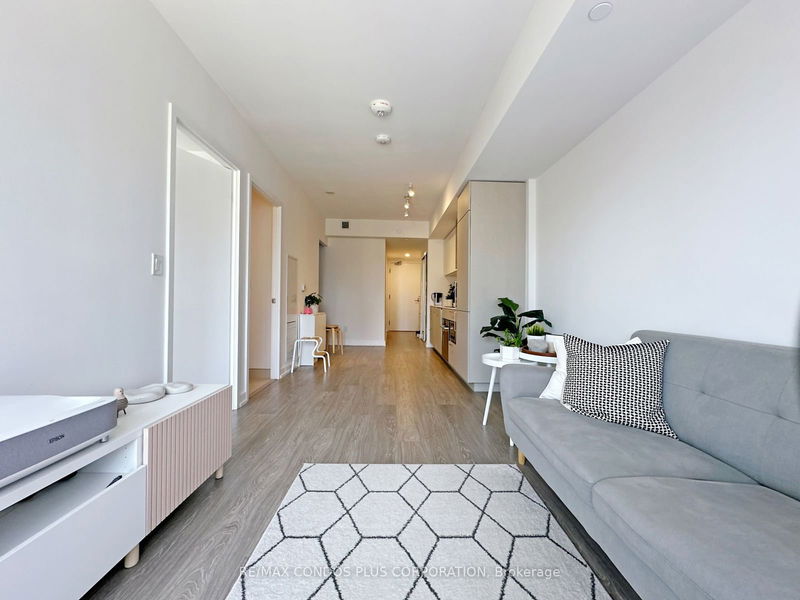  315 - 19 Western Battery Rd  Toronto, M6K 0E3 | Image 6