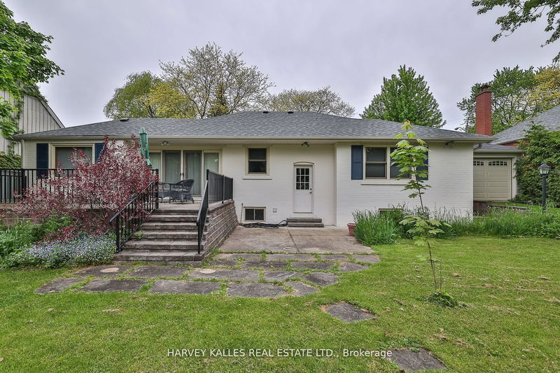 11 Don Ridge Dr  Toronto, M2P 1H3 | Image 9