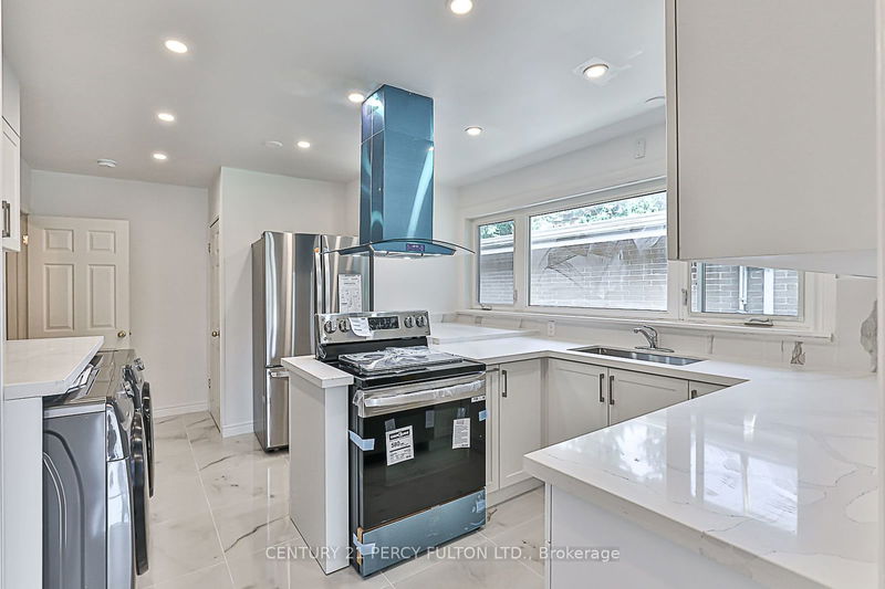 home for lease on main-6 Blithfield Avenue