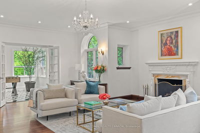 379 Walmer Rd, Toronto - Casa Loma image-0-2