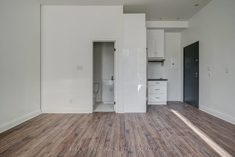 101 - 180 Sherbourne St, Toronto, M5A 2R7 | Image 3