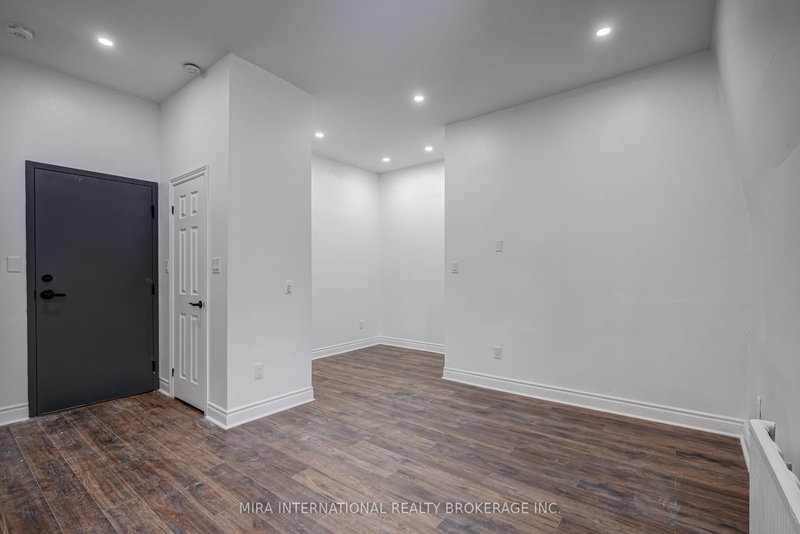 204 - 180 Sherbourne St, Toronto, M5A 2R7 | Image 3