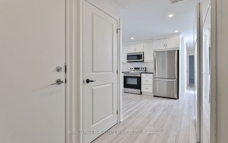 995 Bloor St W, Toronto, M6H 1M1 | Image 3