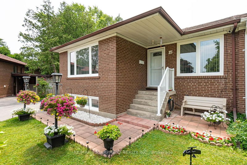 home for sale on 15 Gailong Court