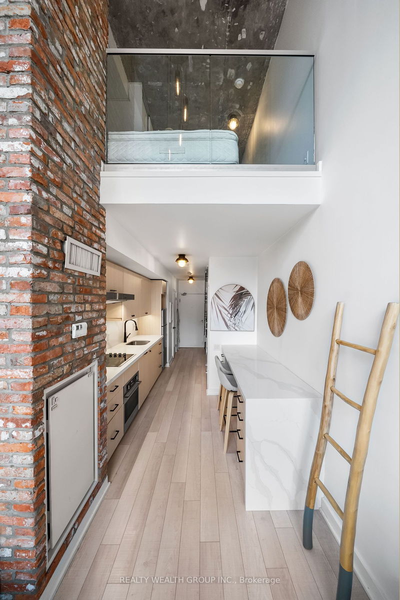  429 - 5 Hanna Ave  Toronto, M6K 1X6 | Image 28