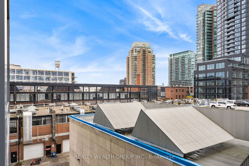  429 - 5 Hanna Ave  Toronto, M6K 1X6 | Image 31