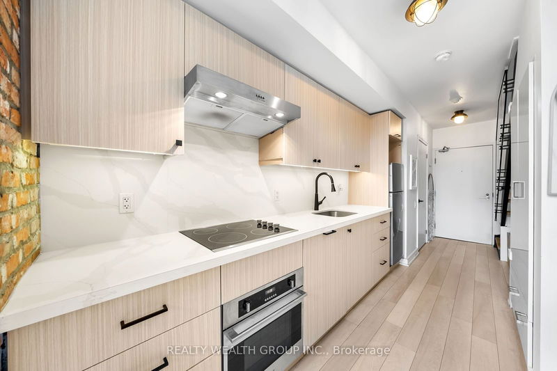  429 - 5 Hanna Ave  Toronto, M6K 1X6 | Image 8