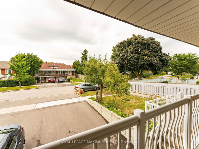 51 Warfield Dr  Toronto, M2J 3S4 | Image 25