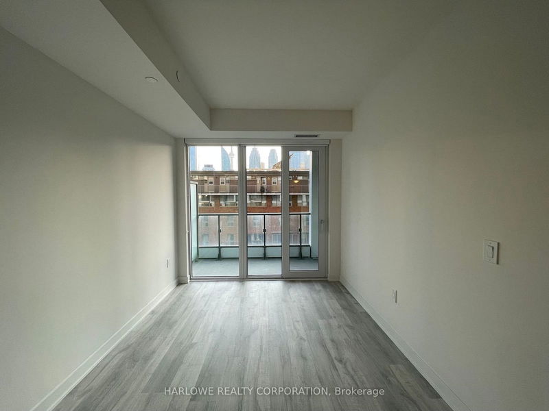 home for lease on 558 SW-121 Lower Sherbourne Street