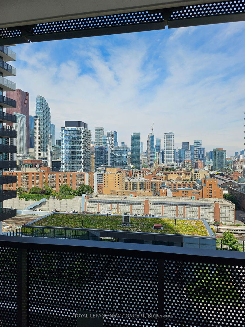  1802 - 138 Downes St  Toronto, M5K 0E4 | Image 2