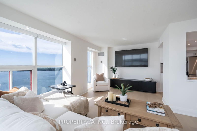  2707 - 99 Harbour Sq  Toronto, M5J 2H2 | Image 33