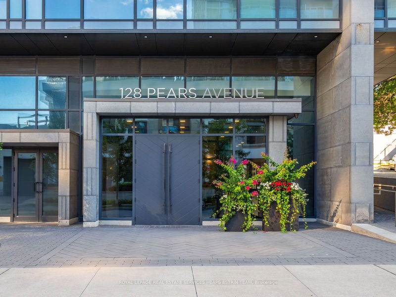  306 - 128 Pears Ave  Toronto, M5R 1T2 | Image 2