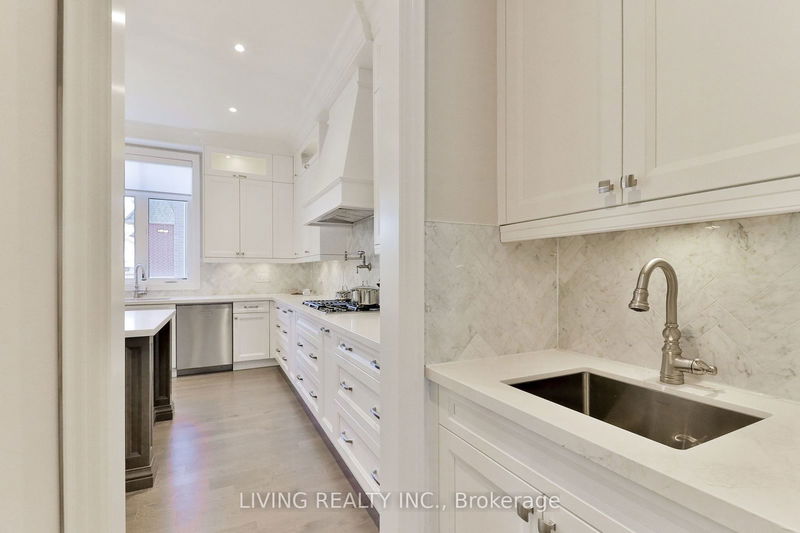 162 Cummer Ave  Toronto, M2M 0B7 | Image 6