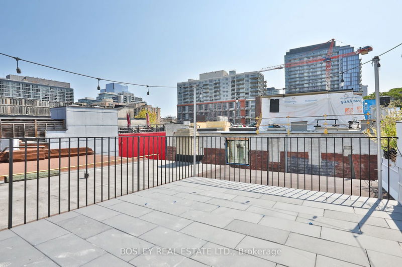 home for lease on 3rd fl-179 Queen Street E